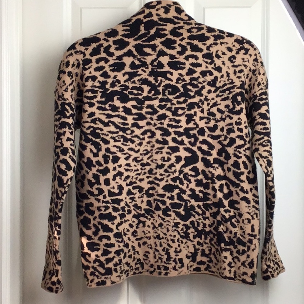 Tahari 🐆 leopard mock neck sweater - Picture 4 of 8